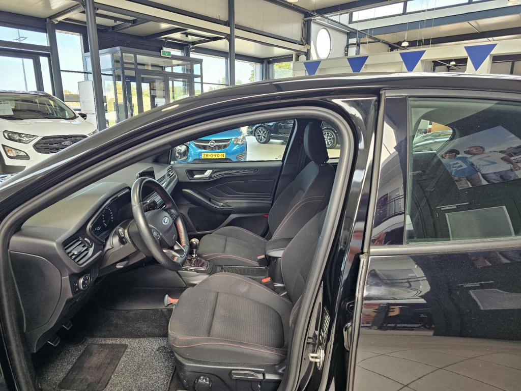Ford Focus 1.0 ecoboost st line business