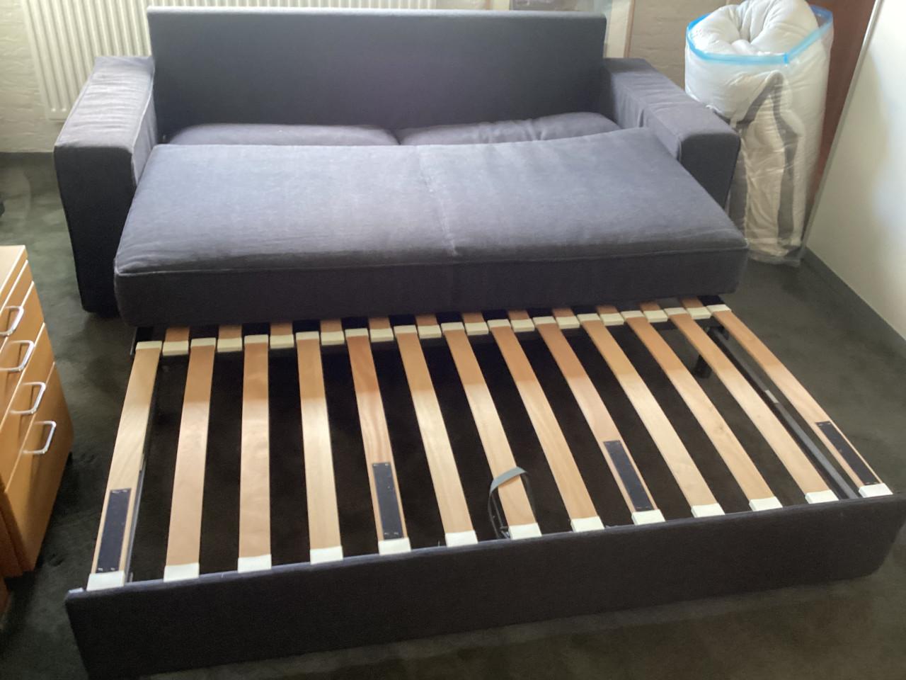 Degelijke bedbank ( bed160x200cm)