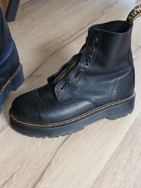 Te koop, Dr.Martens