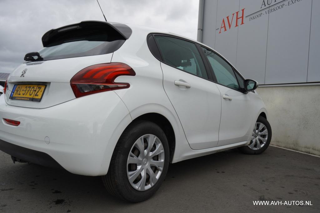 Peugeot 208 1.6 bluehdi blue lease
