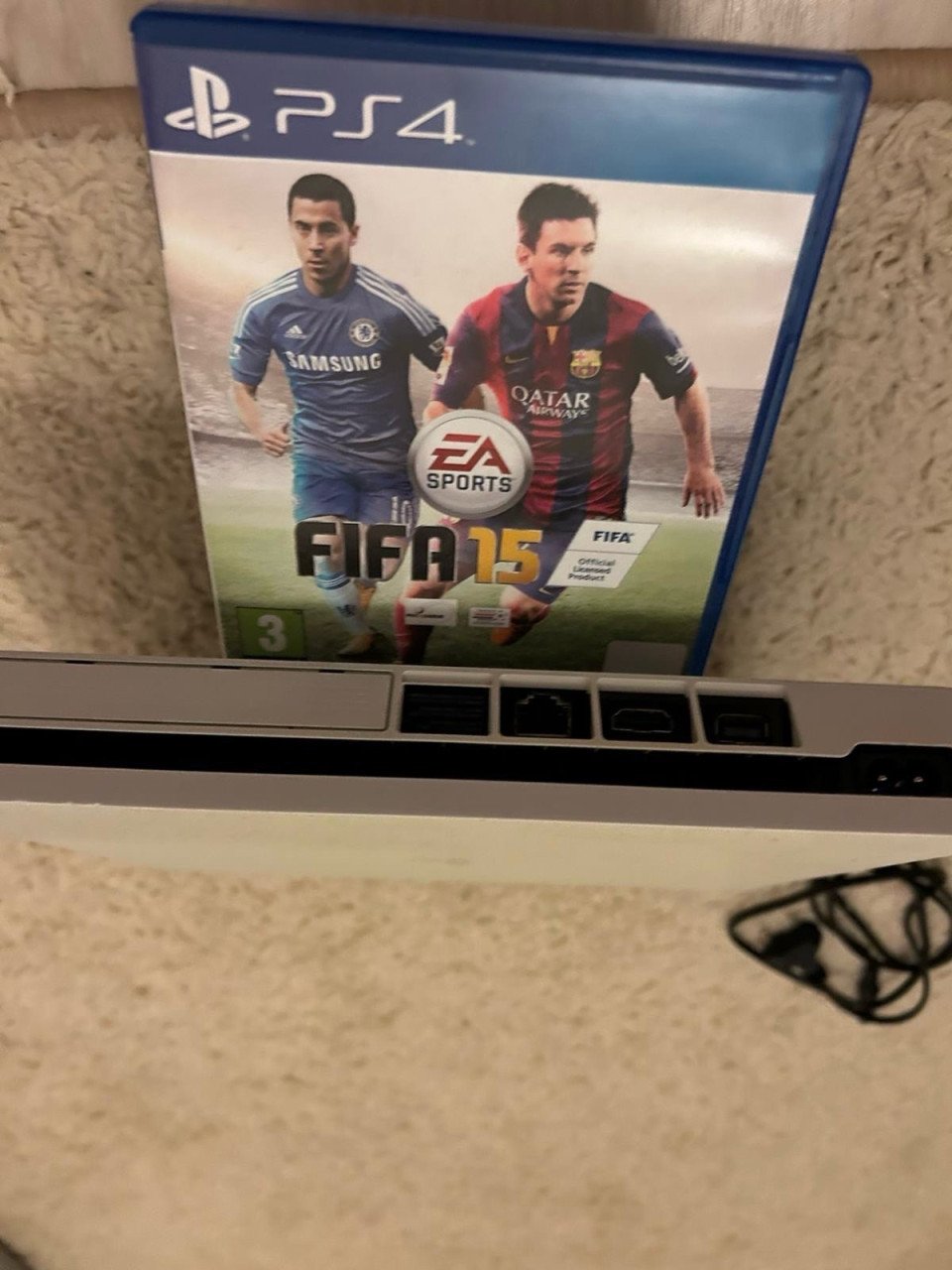 PS4 Slim 500GB - Zo goed als nieuw + 8 games