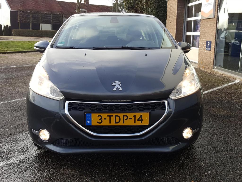 Peugeot 208 envy 1.2 vti 82pk 5d navigatie | cruise & climate control | par