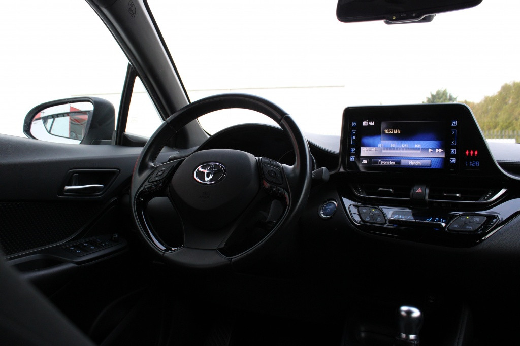 Toyota C-hr 1.8 hybrid active