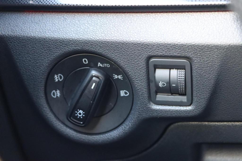 Skoda Scala 1.0 tsi sport business 115pk dsg7