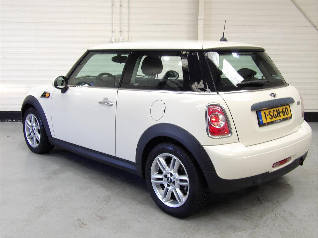 Mini One mini 1.6 75pk business line