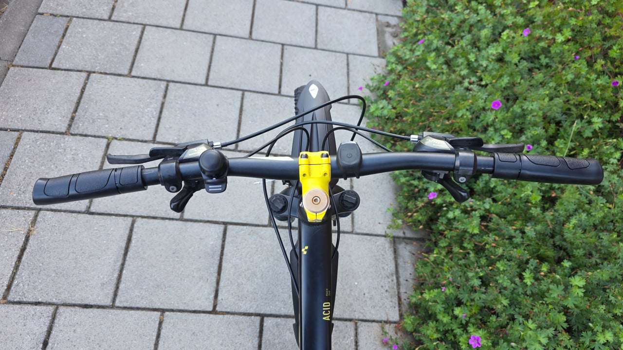 CUBE | ACID RACE 260 | 26 INCH | FRAME 34 CM | NETTE STAAT!!