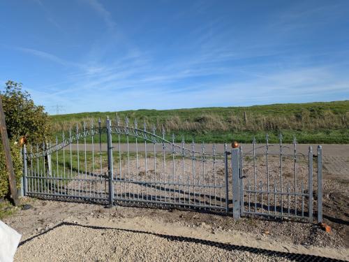 Inrijpoort sierhekwerk