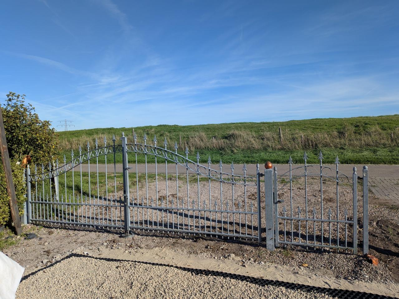 Inrijpoort sierhekwerk