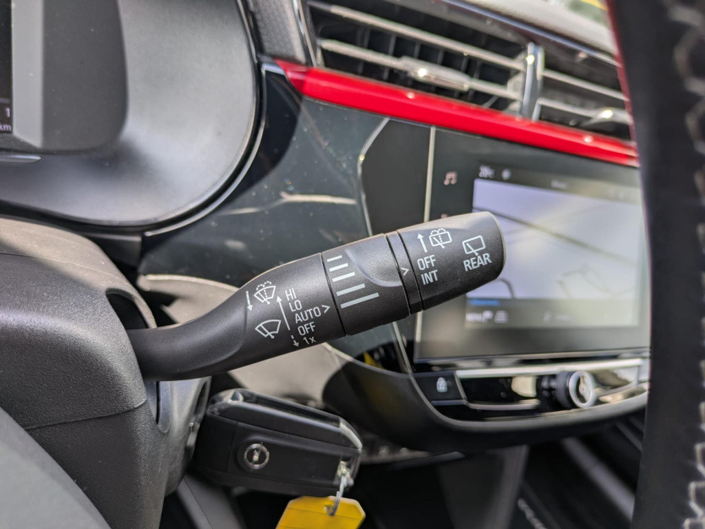 Opel Corsa 1.2 gs line | navigatie | cruise control | carplay | camera | la