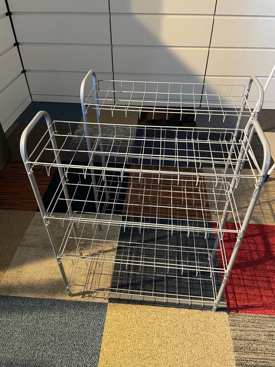 4 schoenenrekken divers