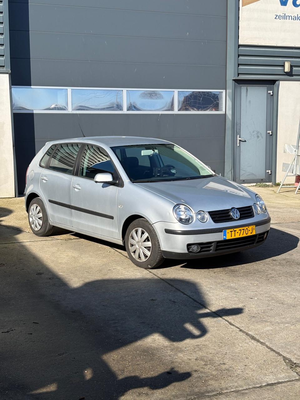 5-deurs Volkswagen Polo 1.2 - 2004 - Grijs