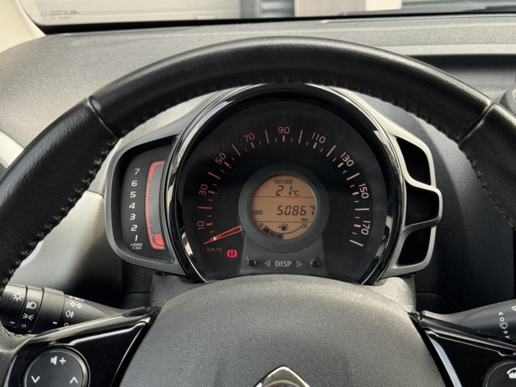 Citroen C1 1.0 e-vti shine navigatie + park. sensor, nl-auto!