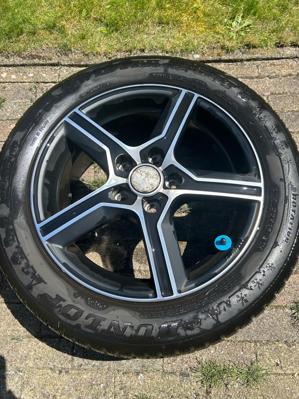 LM velgen met winterbanden.