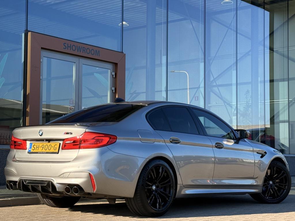 BMW M5 5-serie | b&w | head-up | memory | carbon | 360 | rear entertainment