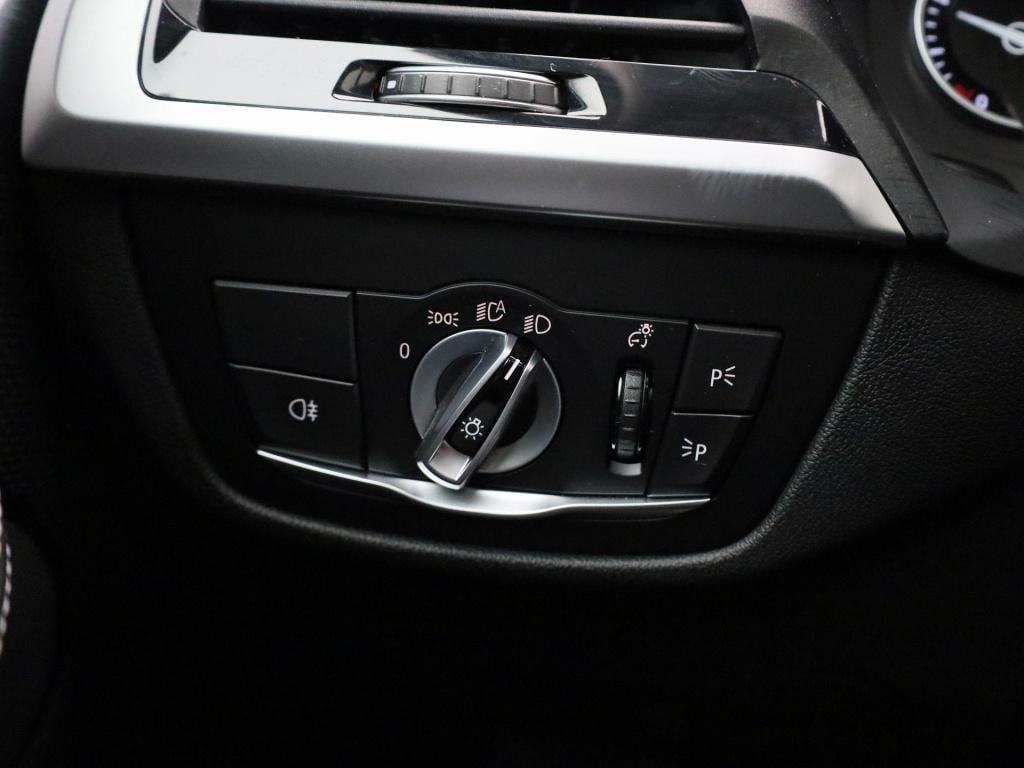 BMW X3 xdrive30e (135 kw) | automaat | panoramadak | trekhaak 2.000 kg | st