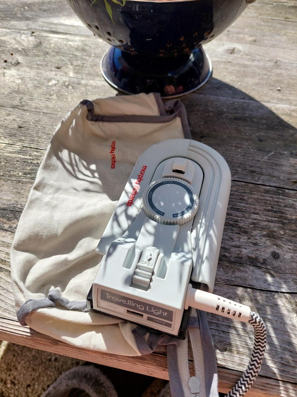 Nieuwe reisstrijkijzer Morphy Richards