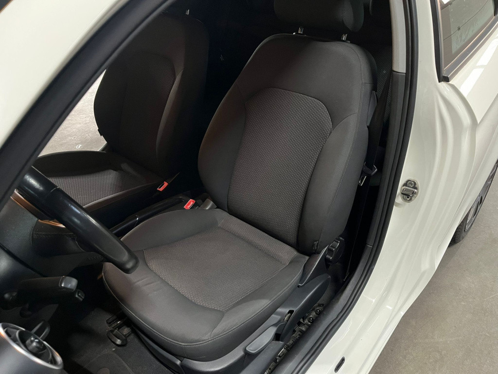 Audi A1 1.2 tfsi attraction pro line business