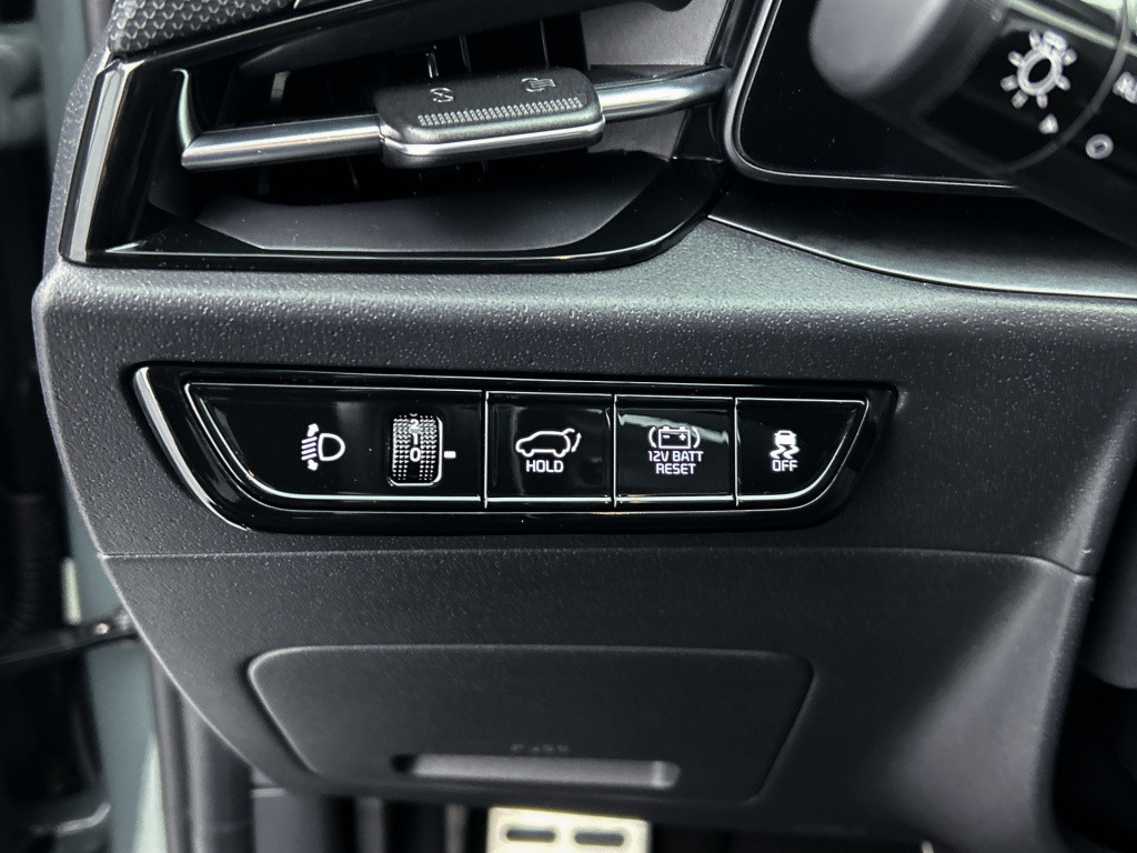 Kia Niro 1.6 gdi hybrid launch edition limited