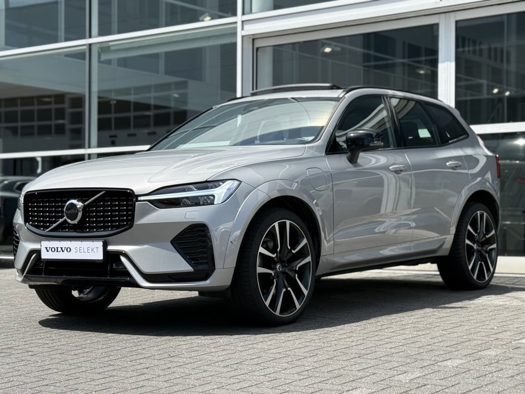 Volvo XC60 t6 340pk recharge r-design| adap.cruise| luchtvering| panodak| 2