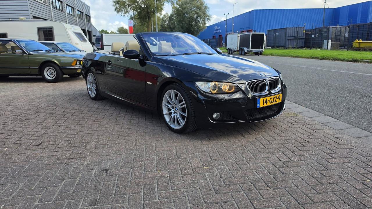 BMW 325i Cabriolet M-Pakket – Handgeschakeld – Youngtimer