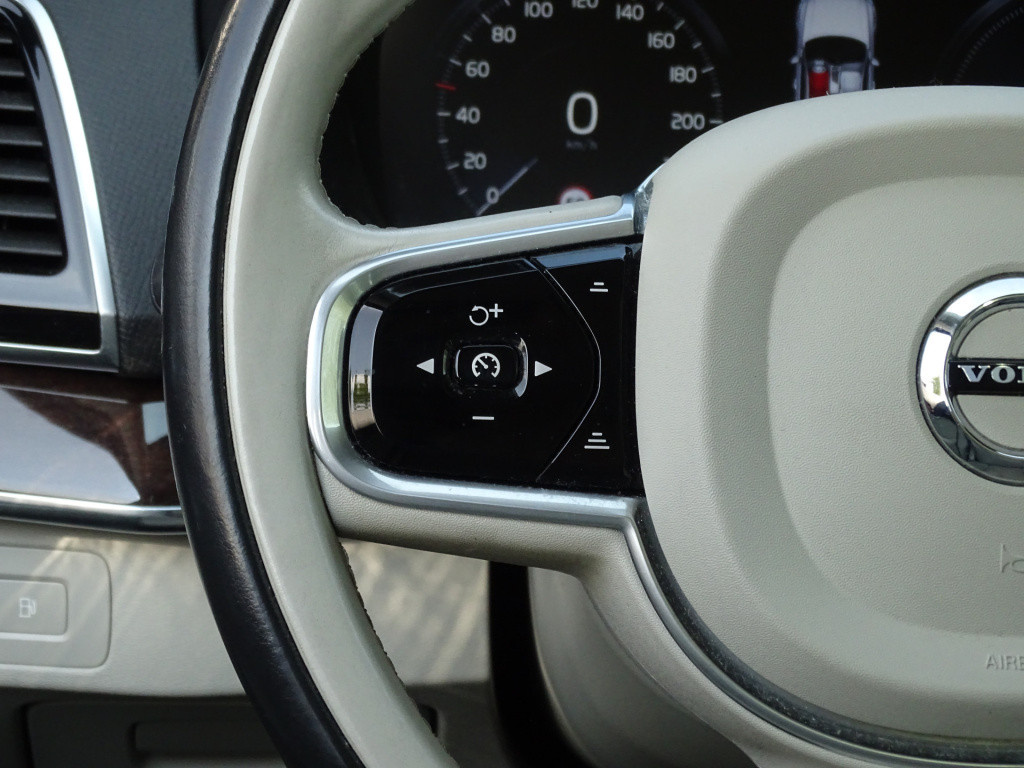 Volvo XC90 2.0 t8 twin engine awd momentum 7-pers | pano