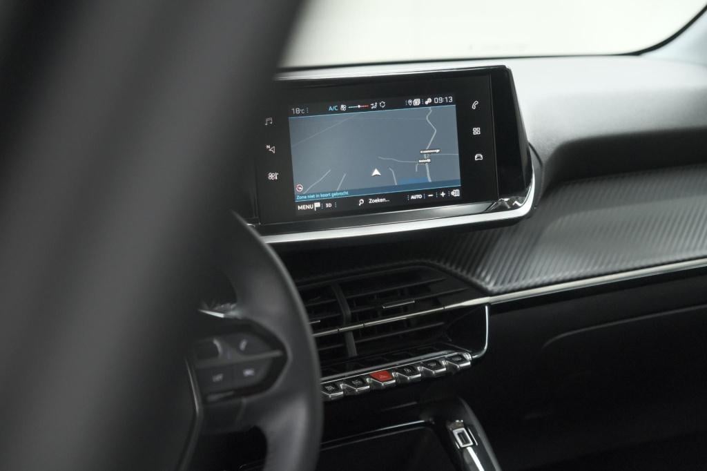 Peugeot 208 puretech 100 eat8 allure | navigatie | parkeersensoren | cruise