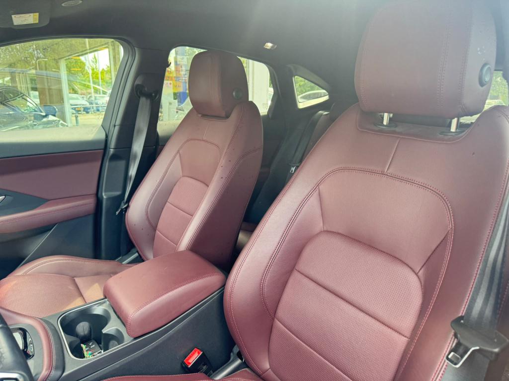 Jaguar E-pace 1.5 p300e awd r-dynamic s