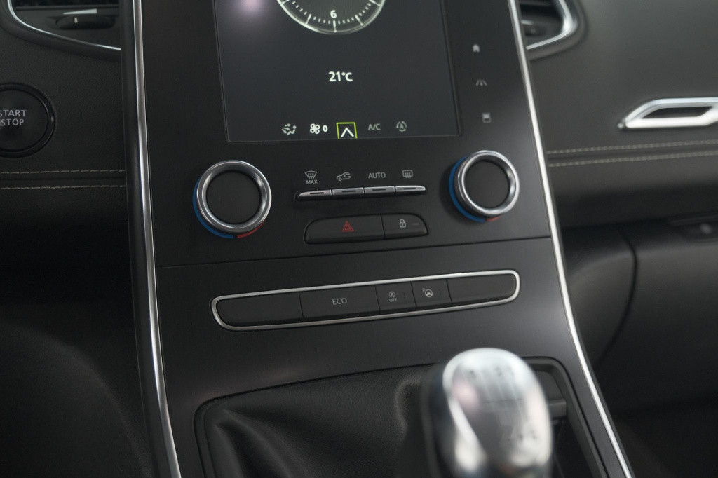 Renault Scenic tce 140 bose | trekhaak | camera | dodehoekdetectie | naviga
