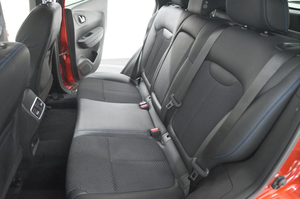 Renault Kadjar 1.3 tce 140 edc limited | trekhaak | allseason banden | stoe