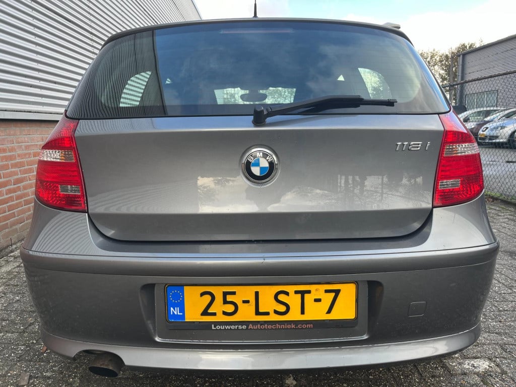 BMW 1 Serie 118i business line | orig. nl | climate | cruise