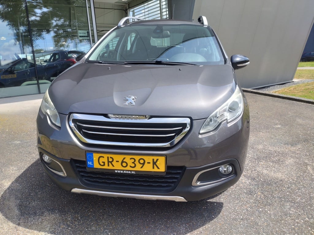 Peugeot 2008 1.2i puretech urban cross