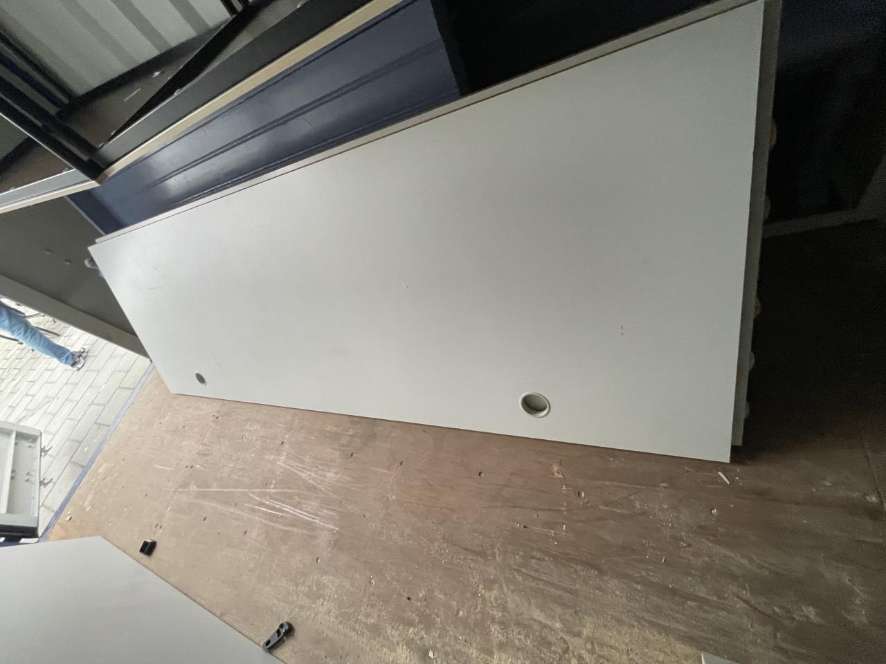 Zware houten bureaubladen