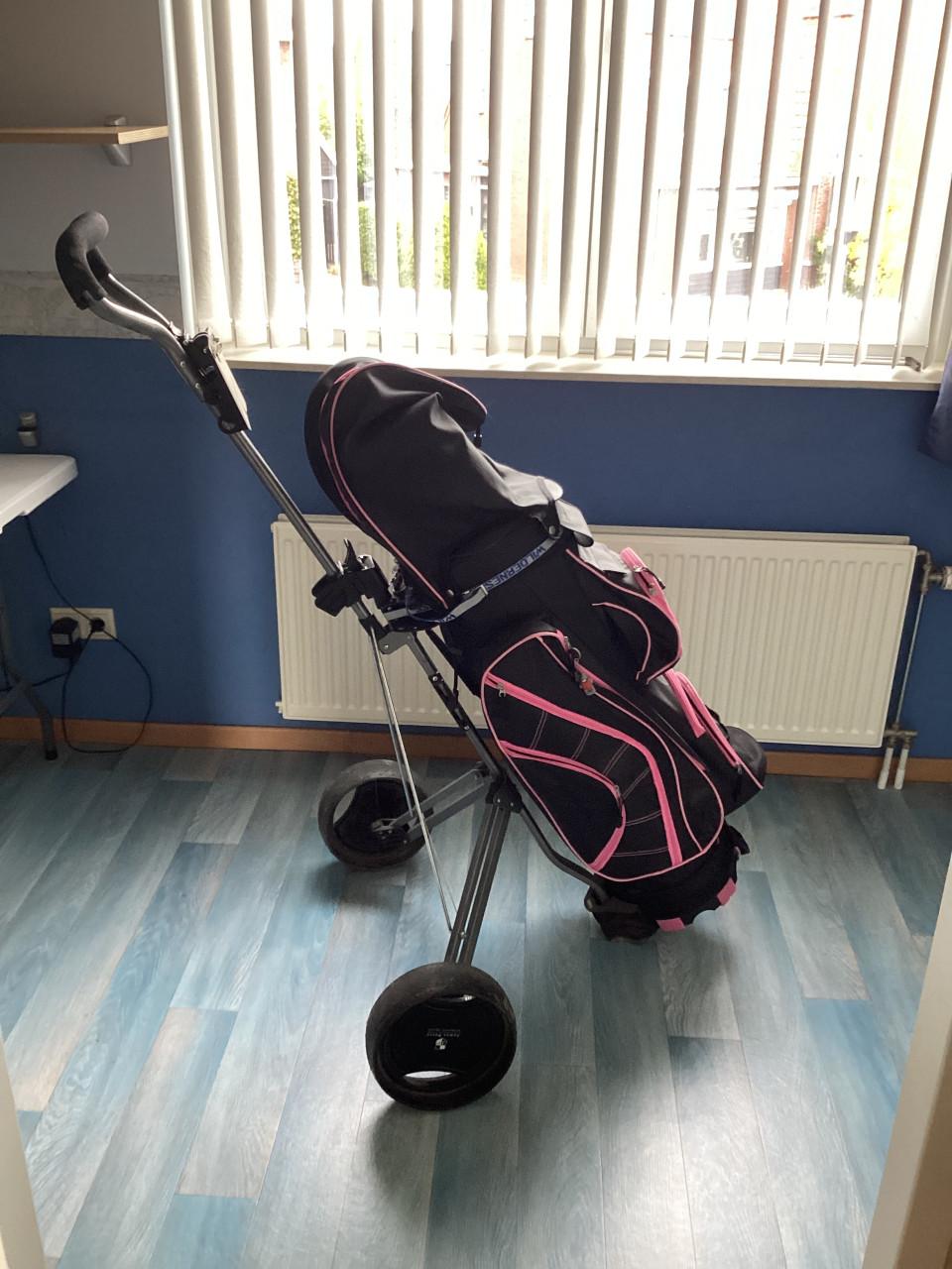 Golftas met trolley. Merk Legend