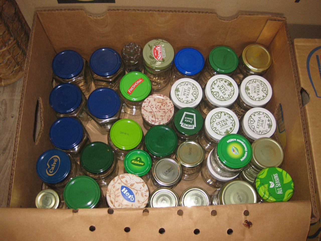 Glazen jam potjes