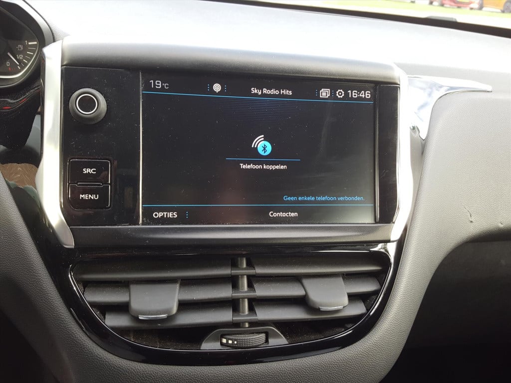 Peugeot 208 blue lion 1.2 pt-82pk 5d navigatie | apple carplay & android au