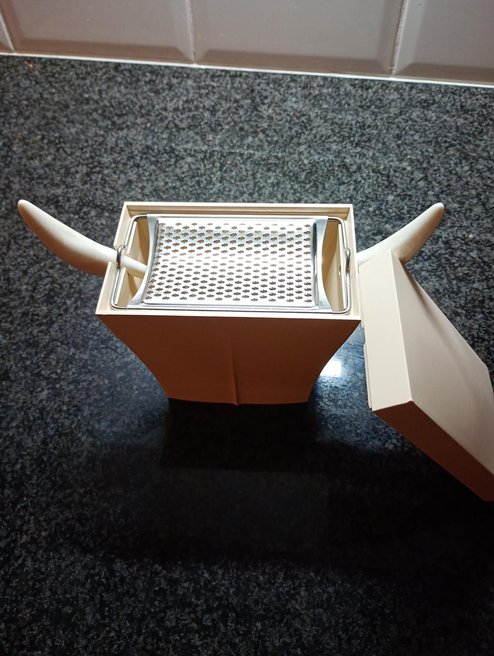 ALESSI - Philippe Starck - Kaasrasp -