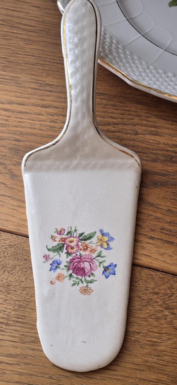 Fanse petit four schaal met taart schep 🤎