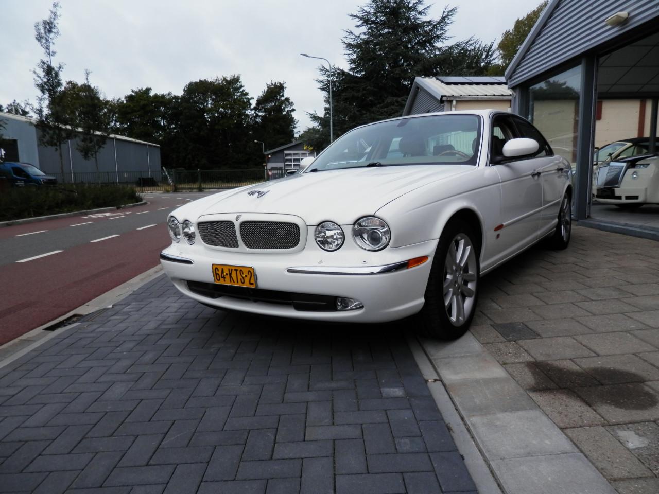 Auto Garant Biedt Aan: Jaguar XJR 4.2 S/C