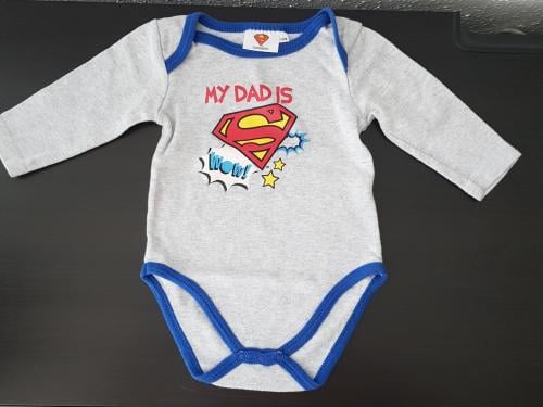 Rompertje merk Superman 1