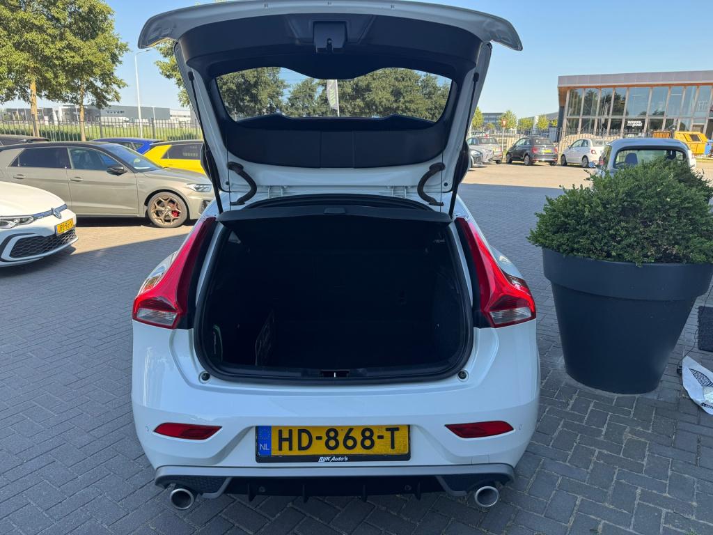 Volvo V40 2.0 d2 r-design business * nap * 100% onderhouden * 2e eigenaar