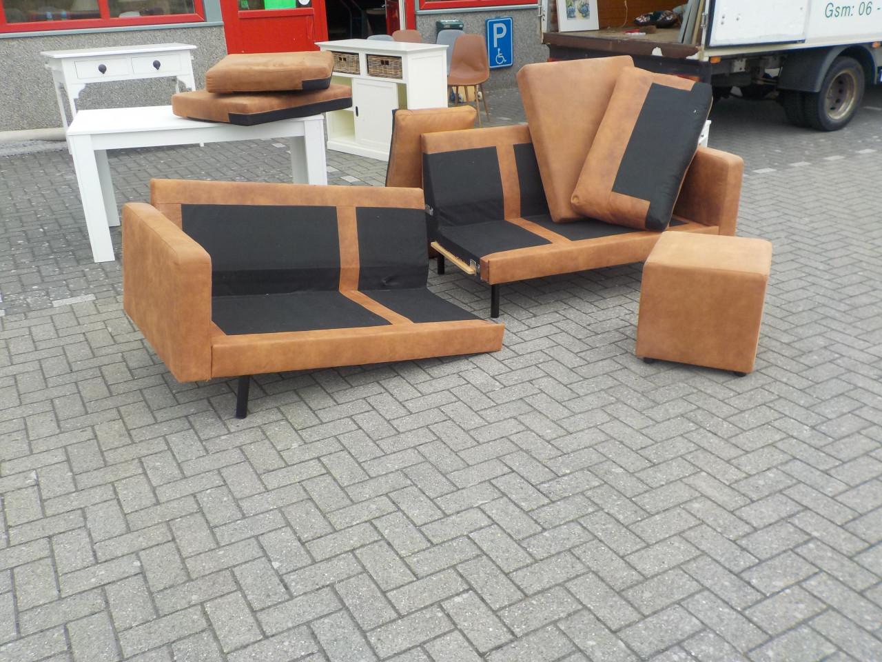 Extra grote 2 delige bank 280 cm + poef 45 x 45 cm in goede staat