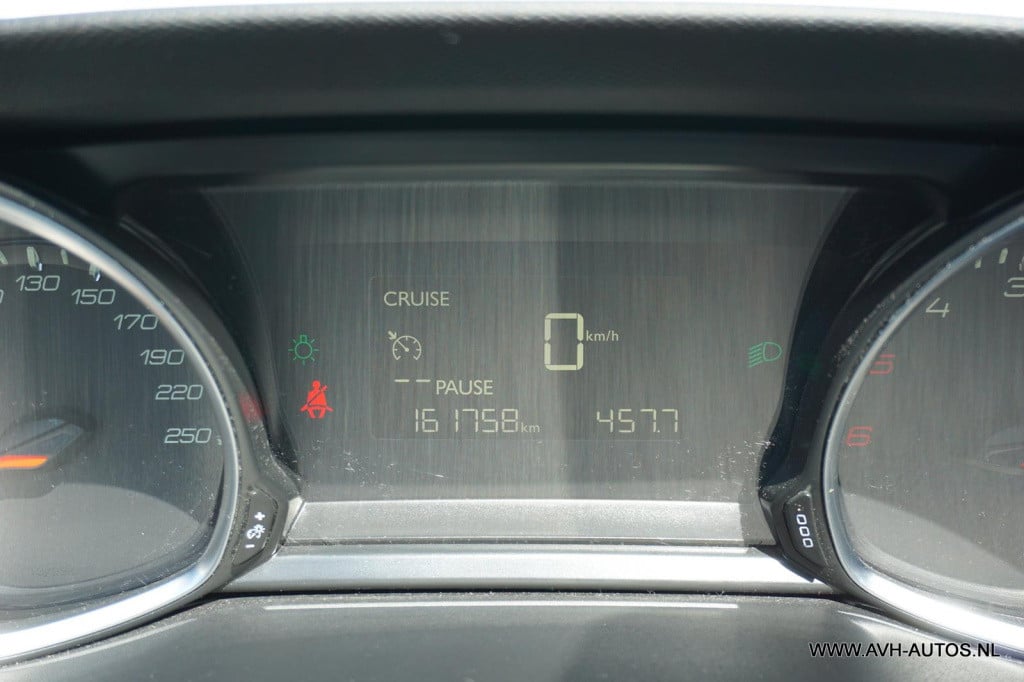 Peugeot 308 sw 1.6 bluehdi blue lease executive pack