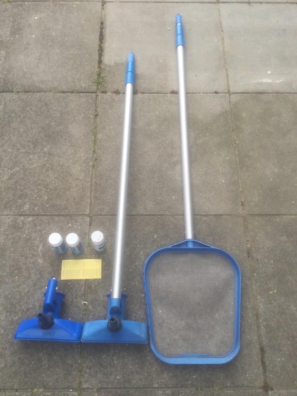 Intex frame zwembad 300x200x75 plus veel accesoires