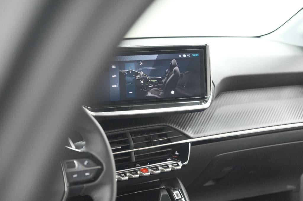 Peugeot 208 hybrid 110 e-dcs6 allure | stoelverwarming | apple carplay | pa