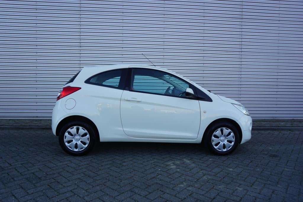 Ford KA 1.2 cool&sound airco / elektr. ramen / nap / apk t/m 04-2027