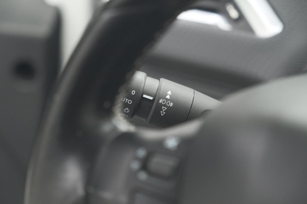 Peugeot 208 puretech 82 blue lease executive | parkeersensoren | navigatie 