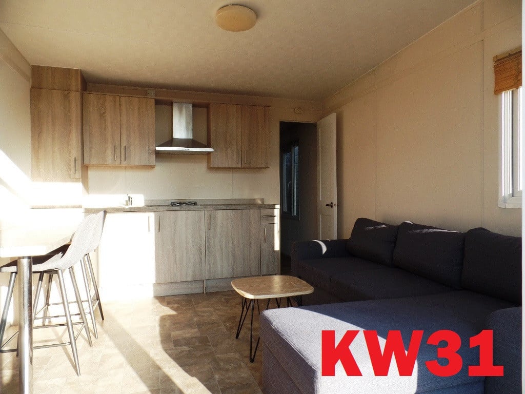 Diverse modellen compacte strandhuisjes geschikt voor 4 personen voorradig