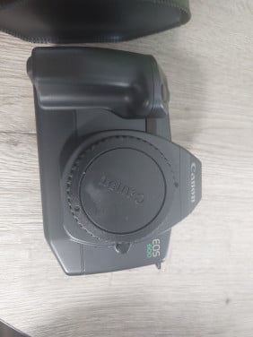 Canon eos 600 analoge camera