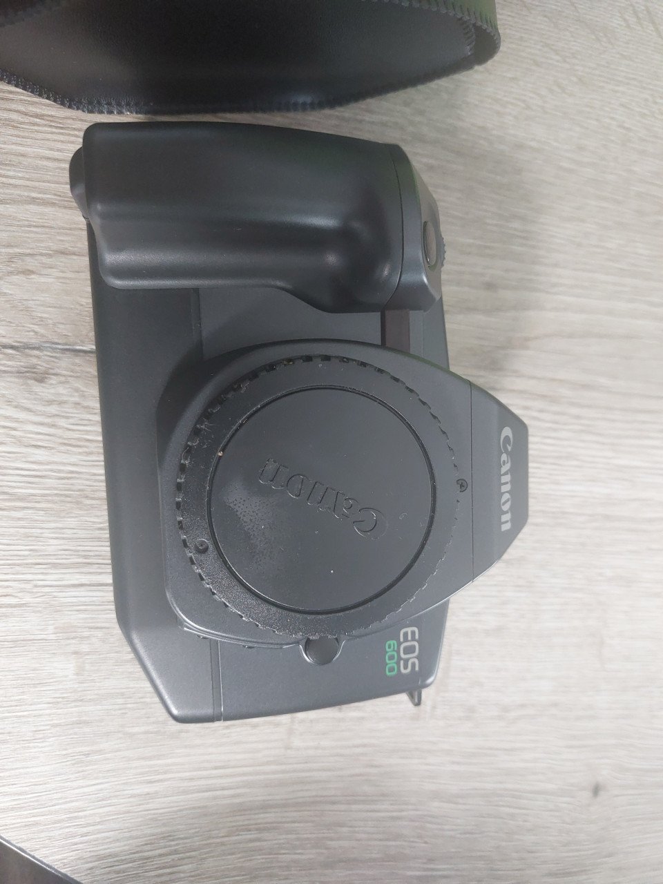 Canon eos 600 analoge camera