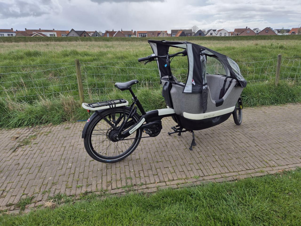 Nette Gazelle Makki Load connect met regenhuif en extra bankje!